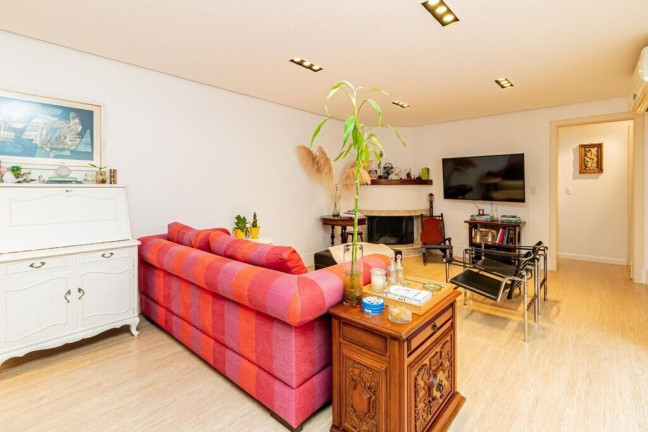 Imagem Apartamento com 3 Quartos à Venda, 114 m² em Higienópolis - Porto Alegre Imagem Apartamento com 3 Quartos à Venda, 114 m² em Higienópolis - Porto Alegre