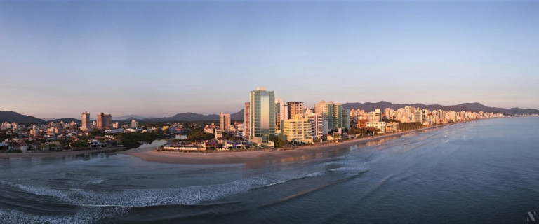 Imagem Imóvel com 4 Quartos à Venda, em Meia Praia - Itapema Imagem Imóvel com 4 Quartos à Venda, em Meia Praia - Itapema