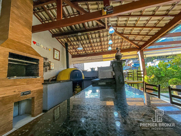 Imagem Casa com 4 Quartos à Venda, 307 m² em Tijuca - Teresópolis Imagem Casa com 4 Quartos à Venda, 307 m² em Tijuca - Teresópolis