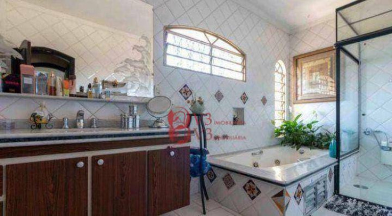 Imagem Casa com 3 Quartos à Venda, 400 m² em Jardim Maringá - São Paulo Imagem Casa com 3 Quartos à Venda, 400 m² em Jardim Maringá - São Paulo