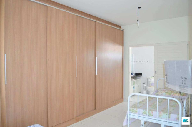 Imagem Casa de Condomínio com 3 Quartos à Venda, 220 m² Imagem Casa de Condomínio com 3 Quartos à Venda, 220 m²