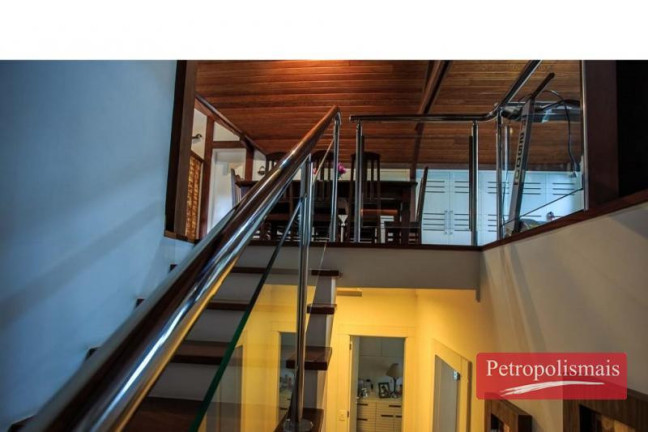 Imagem Casa de Condomínio com 3 Quartos à Venda, em Quitandinha - Petrópolis Imagem Casa de Condomínio com 3 Quartos à Venda, em Quitandinha - Petrópolis