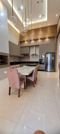 Imagem Casa com 3 Quartos à Venda, 438 m² em Ribeirão Do Lipa - Cuiabá Imagem Casa com 3 Quartos à Venda, 438 m² em Ribeirão Do Lipa - Cuiabá