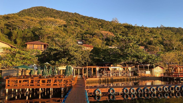 Imagem Casa com 3 Quartos à Venda, 284 m² em Lagoa Da Conceição - Florianópolis Imagem Casa com 3 Quartos à Venda, 284 m² em Lagoa Da Conceição - Florianópolis
