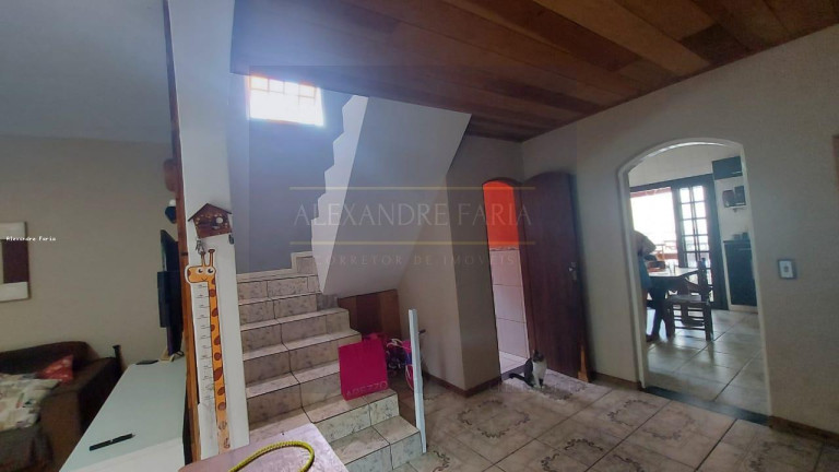 Imagem Casa com 3 Quartos à Venda, 288 m² em Itatinga - São Sebastião