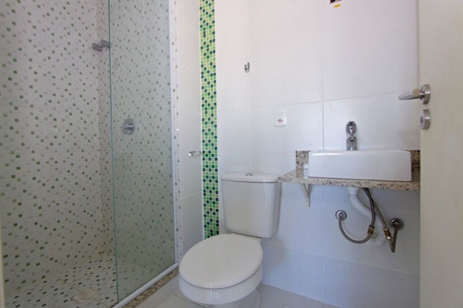 Imagem Imóvel com 2 Quartos à Venda, 73 m² em Passo Da Areia - Porto Alegre Imagem Imóvel com 2 Quartos à Venda, 73 m² em Passo Da Areia - Porto Alegre