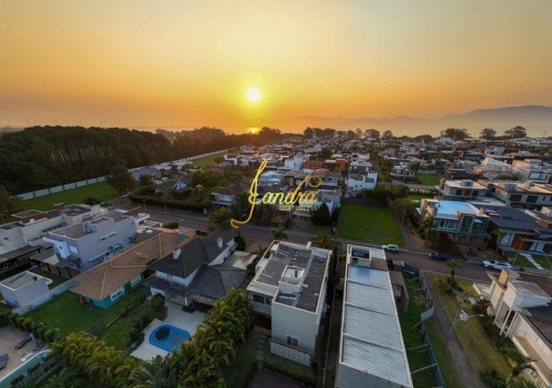 Casa de Condomínio com 4 Quartos à Venda, 162 m² em Zona Nova - Capão Da Canoa