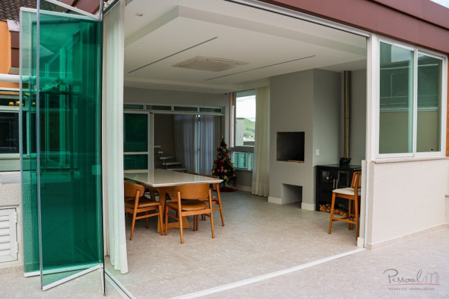 Imagem Apartamento com 3 Quartos à Venda, 300 m² em Carvoeira - Florianópolis Imagem Apartamento com 3 Quartos à Venda, 300 m² em Carvoeira - Florianópolis