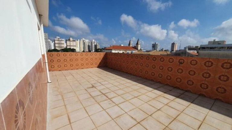 Imagem Sobrado com 2 Quartos à Venda, 813 m² em Centro - Taubaté