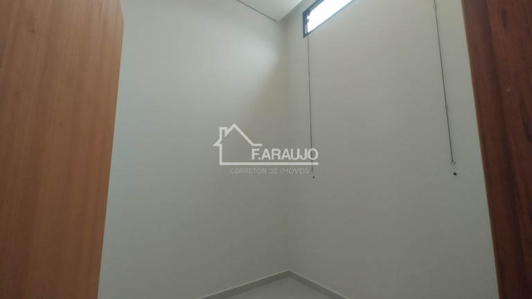 Imagem Imóvel com 3 Quartos à Venda, em Cajuru Do Sul - Sorocaba Imagem Imóvel com 3 Quartos à Venda, em Cajuru Do Sul - Sorocaba