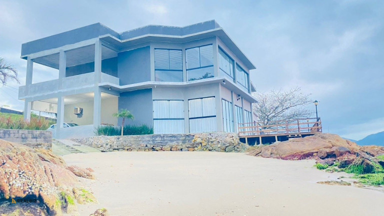 Imagem Casa com 4 Quartos à Venda, 500 m² em Guaporanga - Biguaçu Imagem Casa com 4 Quartos à Venda, 500 m² em Guaporanga - Biguaçu