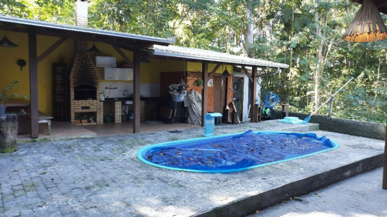 Imagem Sobrado com 3 Quartos à Venda,  em Praia Do Estaleiro - Balneário Camboriú