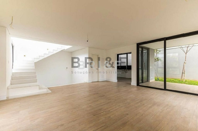 Imagem Casa com 3 Quartos à Venda, 272 m² em Moema - São Paulo Imagem Casa com 3 Quartos à Venda, 272 m² em Moema - São Paulo