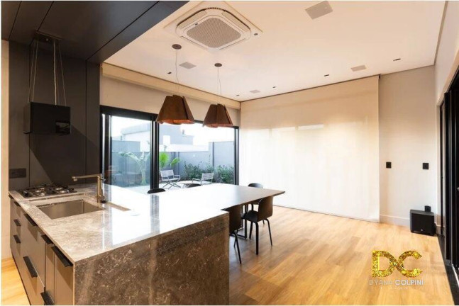 Imagem Casa de Condomínio com 3 Quartos à Venda, 300 m² em Núcleo Habitacional Sucuri - Cuiabá Imagem Casa de Condomínio com 3 Quartos à Venda, 300 m² em Núcleo Habitacional Sucuri - Cuiabá