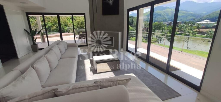 Imagem Casa com 7 Quartos à Venda, 764 m² em Centro - Cachoeiras De Macacu Imagem Casa com 7 Quartos à Venda, 764 m² em Centro - Cachoeiras De Macacu