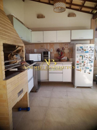 Imagem Casa com 4 Quartos à Venda, 319 m² em Centro - Lauro De Freitas