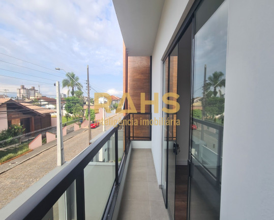 Imagem Casa com 3 Quartos à Venda, 195 m² em Floresta - Joinville