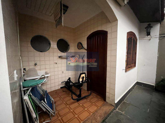 Imagem Casa com 3 Quartos à Venda, 350 m² em Jardim Virgínia - Guarujá Imagem Casa com 3 Quartos à Venda, 350 m² em Jardim Virgínia - Guarujá
