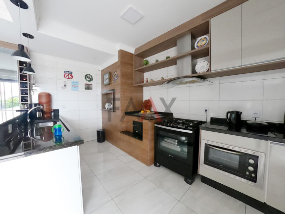Imagem Casa com 3 Quartos à Venda, 376 m² em Centro - Guarapuava Imagem Casa com 3 Quartos à Venda, 376 m² em Centro - Guarapuava
