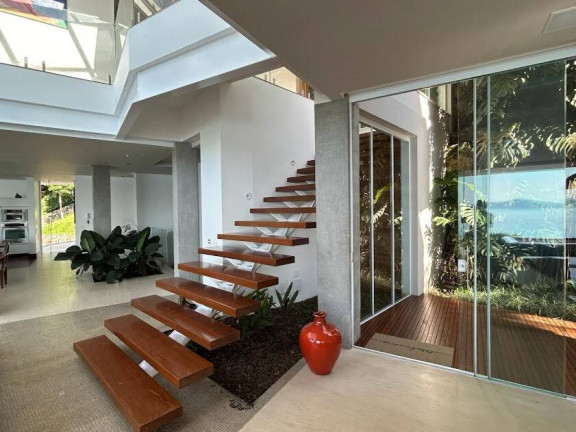Imagem Casa com 6 Quartos à Venda, 1.100 m² em Praia Vermelha - Ubatuba Imagem Casa com 6 Quartos à Venda, 1.100 m² em Praia Vermelha - Ubatuba