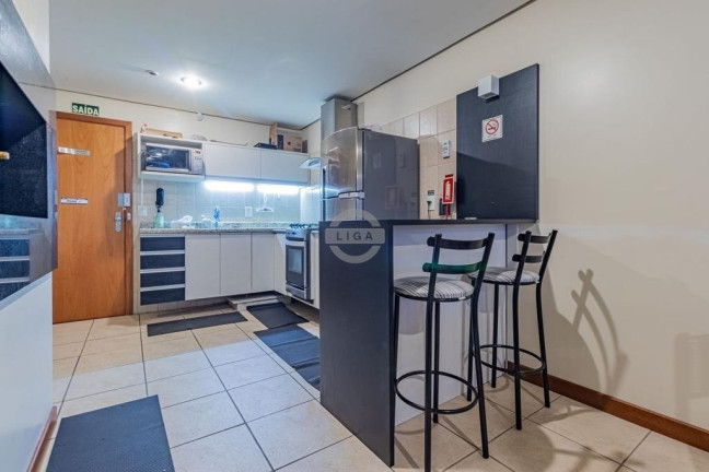 Imagem Imóvel com 2 Quartos à Venda, em Auxiliadora - Porto Alegre Imagem Imóvel com 2 Quartos à Venda, em Auxiliadora - Porto Alegre
