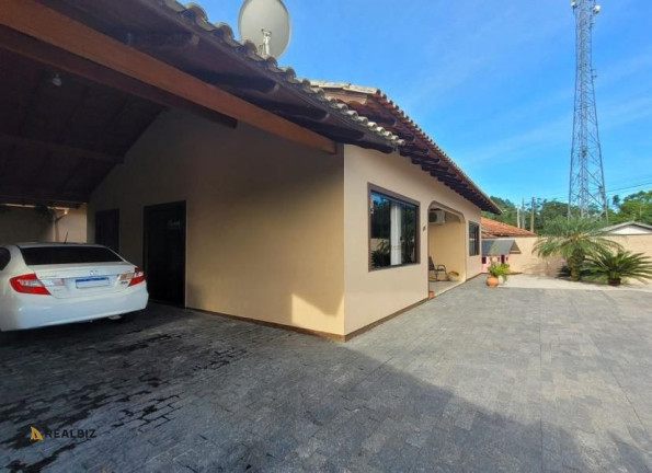 Imagem Casa com 2 Quartos à Venda, 1.098 m² em Fazenda Da Armação - Governador Celso Ramos
