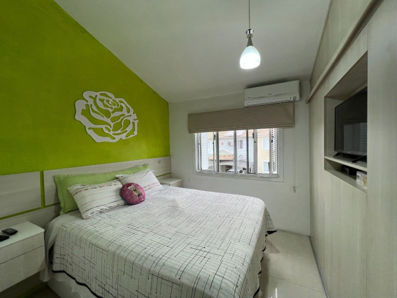Imagem Casa com 2 Quartos à Venda, 100 m² em Rio Branco - Canoas Imagem Casa com 2 Quartos à Venda, 100 m² em Rio Branco - Canoas