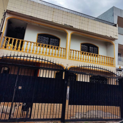 Sobrado com 3 Quartos à Venda, 350 m² em Guará I - Brasília