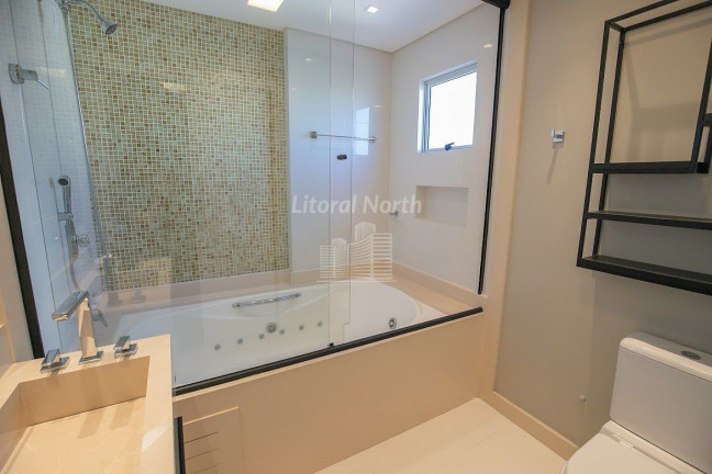 Imagem Cobertura com 5 Quartos à Venda, 261 m² em Barra Sul - Balneário Camboriú Imagem Cobertura com 5 Quartos à Venda, 261 m² em Barra Sul - Balneário Camboriú