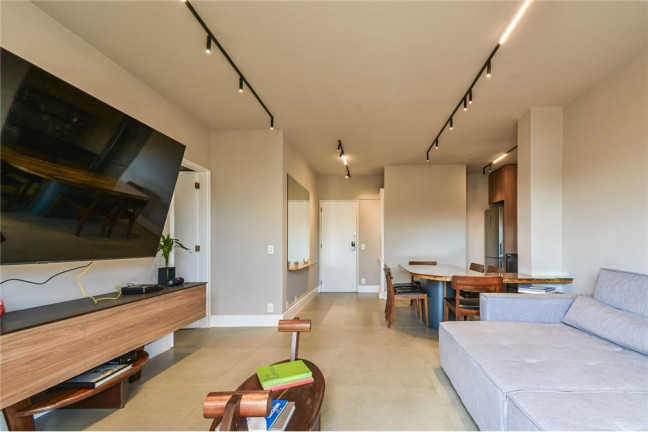 Imagem Imóvel com 1 Quarto à Venda, em Moema - São Paulo Imagem Imóvel com 1 Quarto à Venda, em Moema - São Paulo
