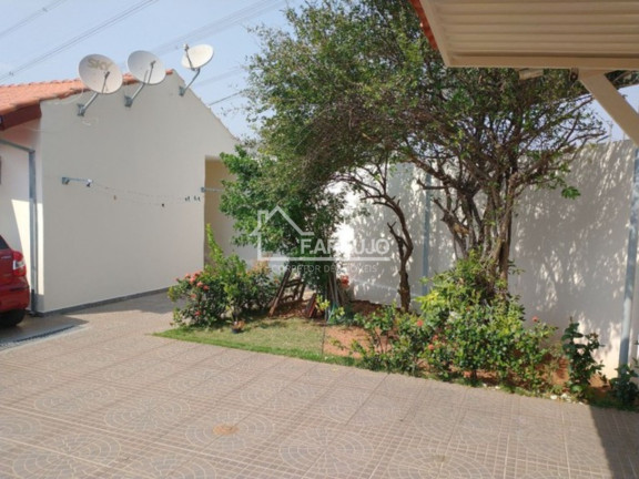 Imagem Imóvel com 7 Quartos à Venda, 300 m² em éden - Sorocaba Imagem Imóvel com 7 Quartos à Venda, 300 m² em éden - Sorocaba