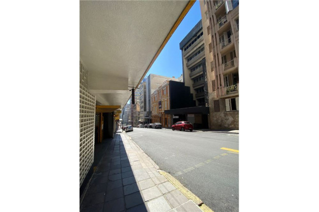 Imagem Imóvel à Venda, 15 m² em Centro Histórico - Porto Alegre Imagem Imóvel à Venda, 15 m² em Centro Histórico - Porto Alegre
