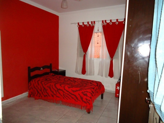 Imagem Casa com 4 Quartos à Venda, 250 m² em Pq. Dos Principes - Jacareí Imagem Casa com 4 Quartos à Venda, 250 m² em Pq. Dos Principes - Jacareí