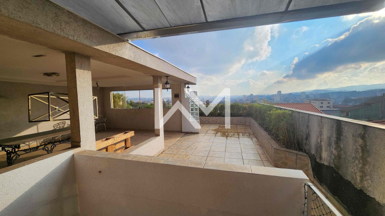 Imagem Sobrado com 5 Quartos à Venda, 326 m² em Vila Yaya - Guarulhos Imagem Sobrado com 5 Quartos à Venda, 326 m² em Vila Yaya - Guarulhos