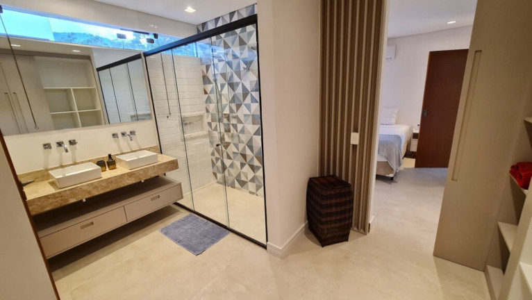 Imagem Imóvel com 3 Quartos à Venda, em Camburi - São Sebastião Imagem Imóvel com 3 Quartos à Venda, em Camburi - São Sebastião