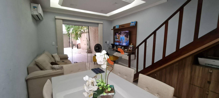 Imagem Casa com 2 Quartos à Venda, 70 m² em Engenho Pequeno - Nova Iguaçu