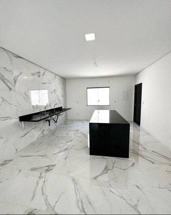 Imagem Casa com 4 Quartos à Venda, 260 m² em Ponta Negra - Manaus Imagem Casa com 4 Quartos à Venda, 260 m² em Ponta Negra - Manaus