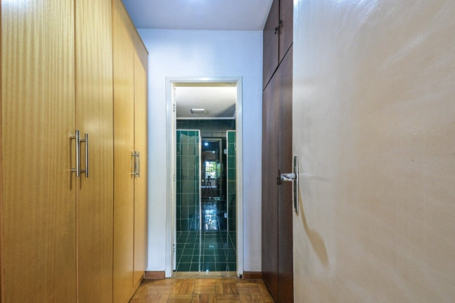Imagem Casa com 4 Quartos à Venda, 242 m² em Moema - São Paulo Imagem Casa com 4 Quartos à Venda, 242 m² em Moema - São Paulo