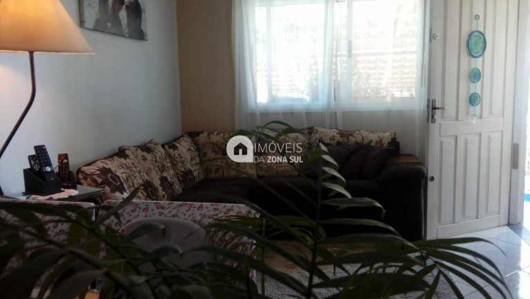 Imagem Casa com 2 Quartos à Venda, 60 m²