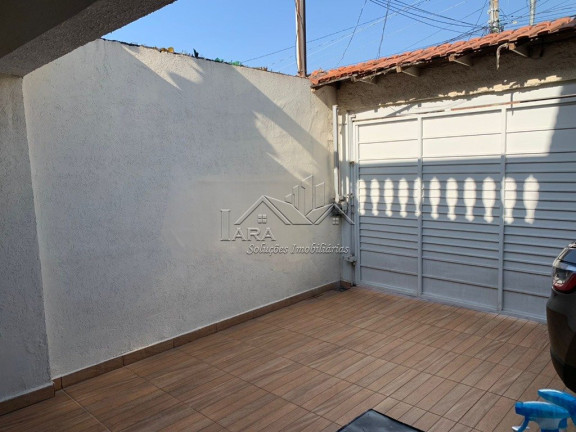 Imagem Sobrado com 3 Quartos à Venda,  em Vila Domitila - São Paulo