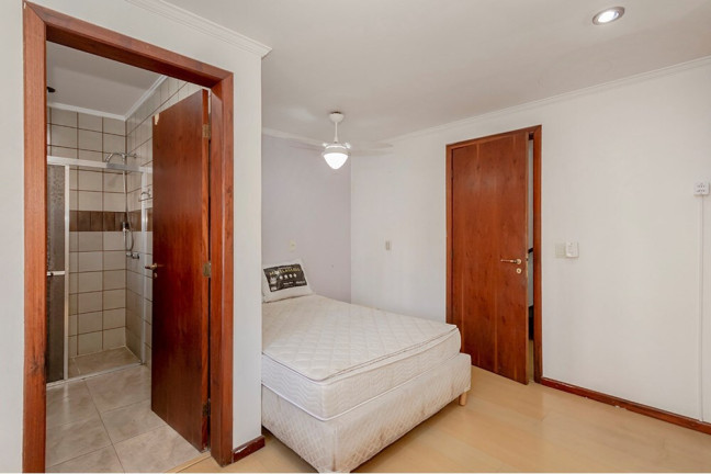 Imagem Casa com 8 Quartos à Venda, 430 m² em Partenon - Porto Alegre Imagem Casa com 8 Quartos à Venda, 430 m² em Partenon - Porto Alegre