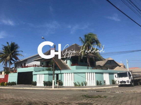 Casa com 3 Quartos à Venda,  em Centro - Peruíbe