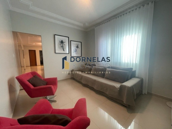 Imagem Casa com 3 Quartos à Venda, 811 m² em Guará I - Brasília Imagem Casa com 3 Quartos à Venda, 811 m² em Guará I - Brasília