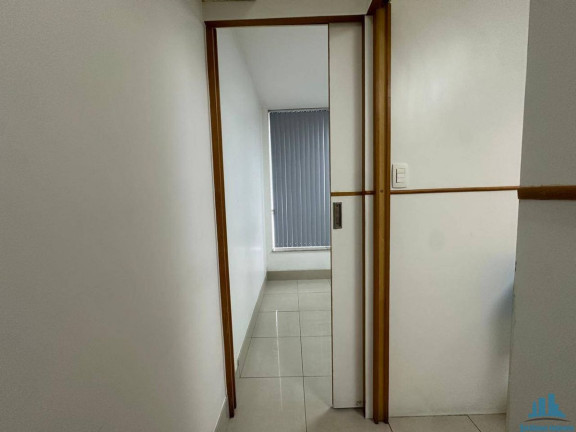 Imagem Sala Comercial à Venda, 33 m² em Centro - Niterói Imagem Sala Comercial à Venda, 33 m² em Centro - Niterói