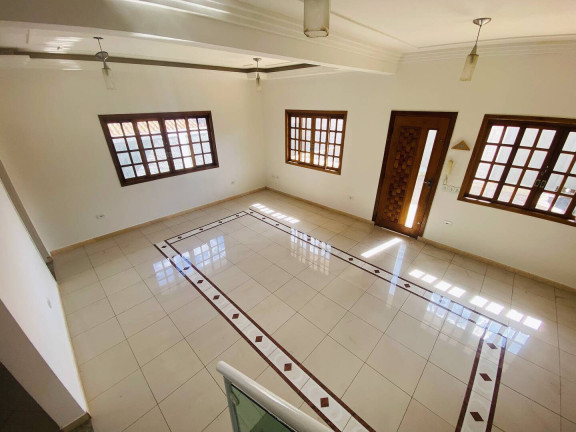 Imagem Casa com 3 Quartos à Venda, 300 m² em Centro - Mairiporã Imagem Casa com 3 Quartos à Venda, 300 m² em Centro - Mairiporã