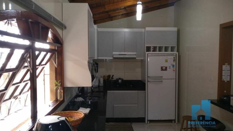 Imagem Casa com 4 Quartos à Venda, 157 m² em Contorno - Ponta Grossa Imagem Casa com 4 Quartos à Venda, 157 m² em Contorno - Ponta Grossa