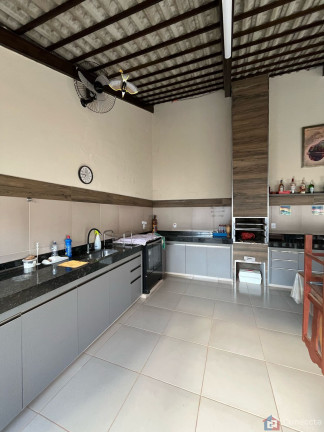 Imagem Casa com 3 Quartos à Venda, 190 m² em Alto Limoeiro - Patos De Minas