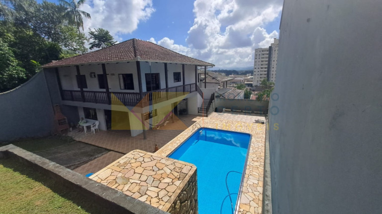 Imagem Casa com 3 Quartos à Venda, 200 m² em Velha Central - Blumenau Imagem Casa com 3 Quartos à Venda, 200 m² em Velha Central - Blumenau