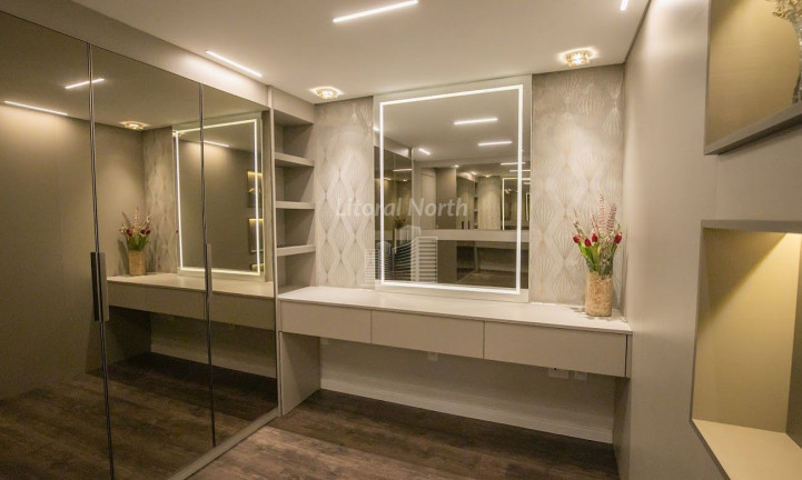 Imagem Cobertura com 5 Quartos à Venda, 261 m² em Barra Sul - Balneário Camboriú Imagem Cobertura com 5 Quartos à Venda, 261 m² em Barra Sul - Balneário Camboriú