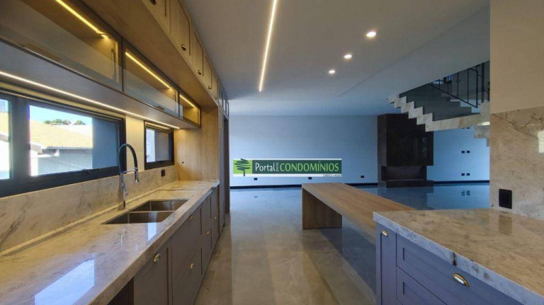 Imagem Casa com 4 Quartos à Venda, 358 m² em Campo Comprido - Curitiba
